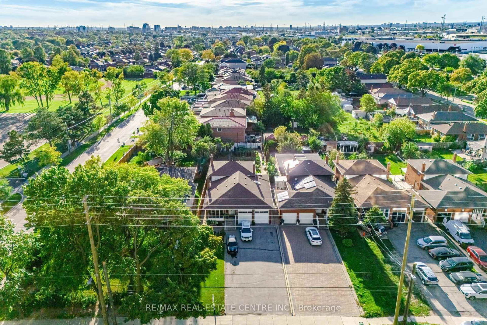 Detached House in Kingsview Village-The Westway