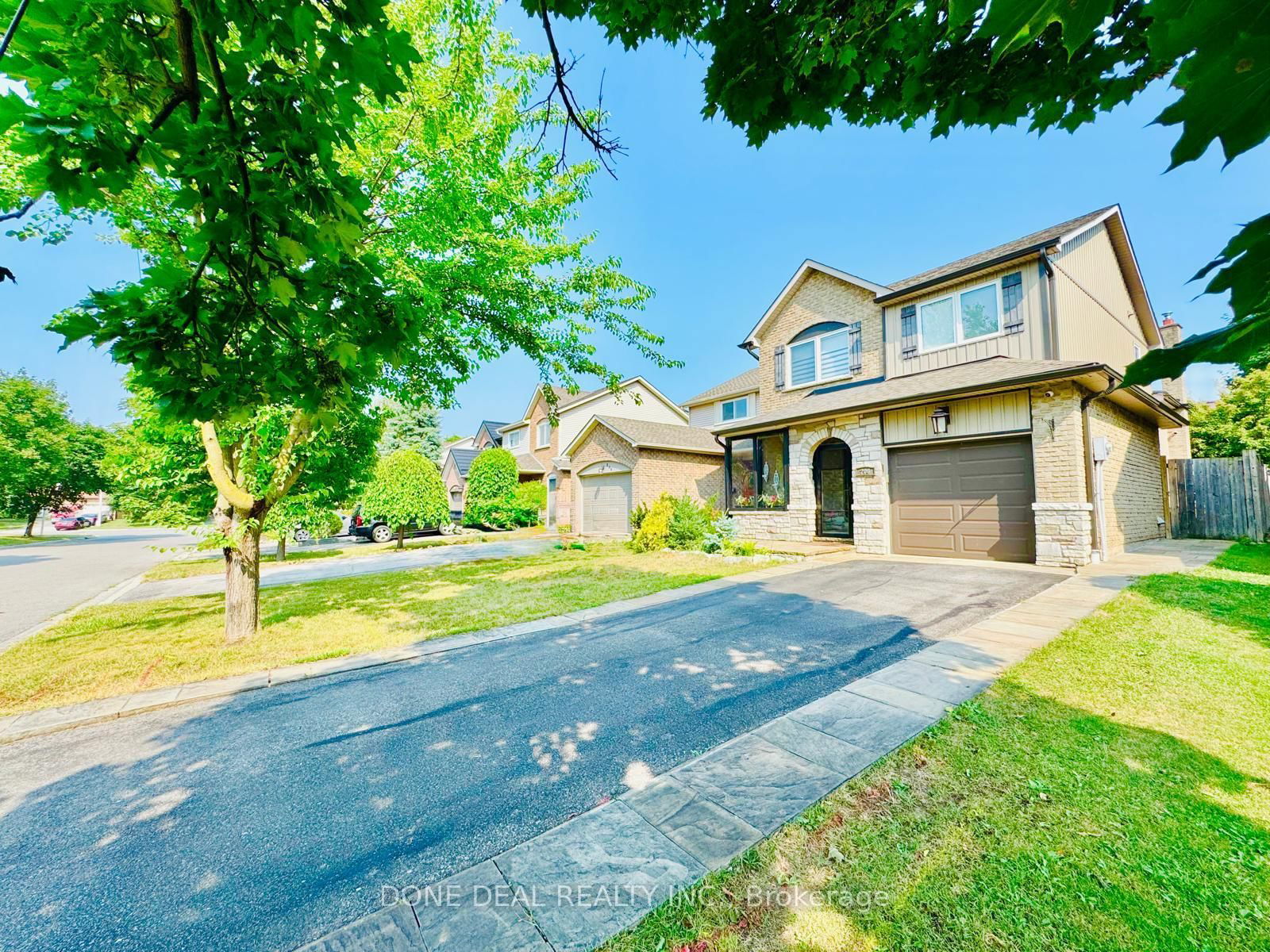 Detached House in Bronte Meadows