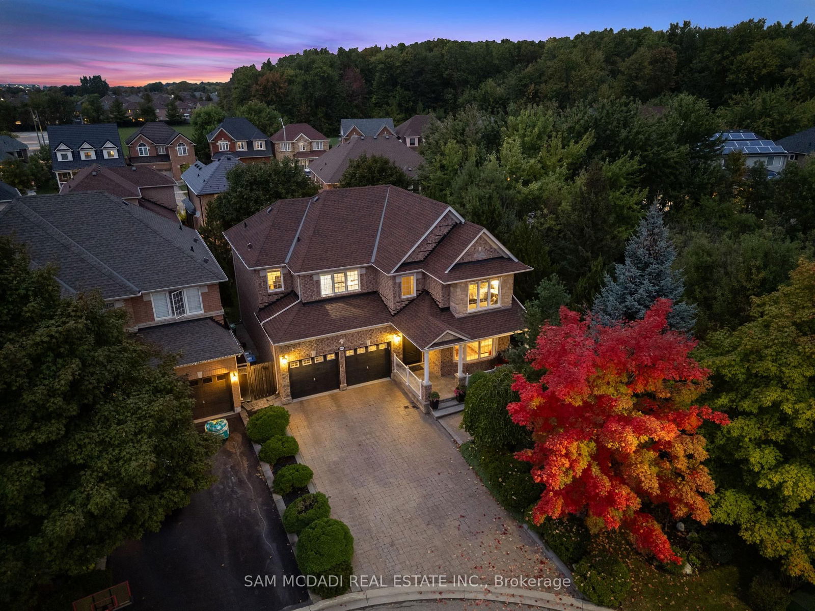Detached House in Lisgar