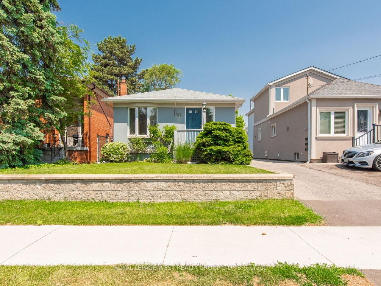Detached House in Humber Heights