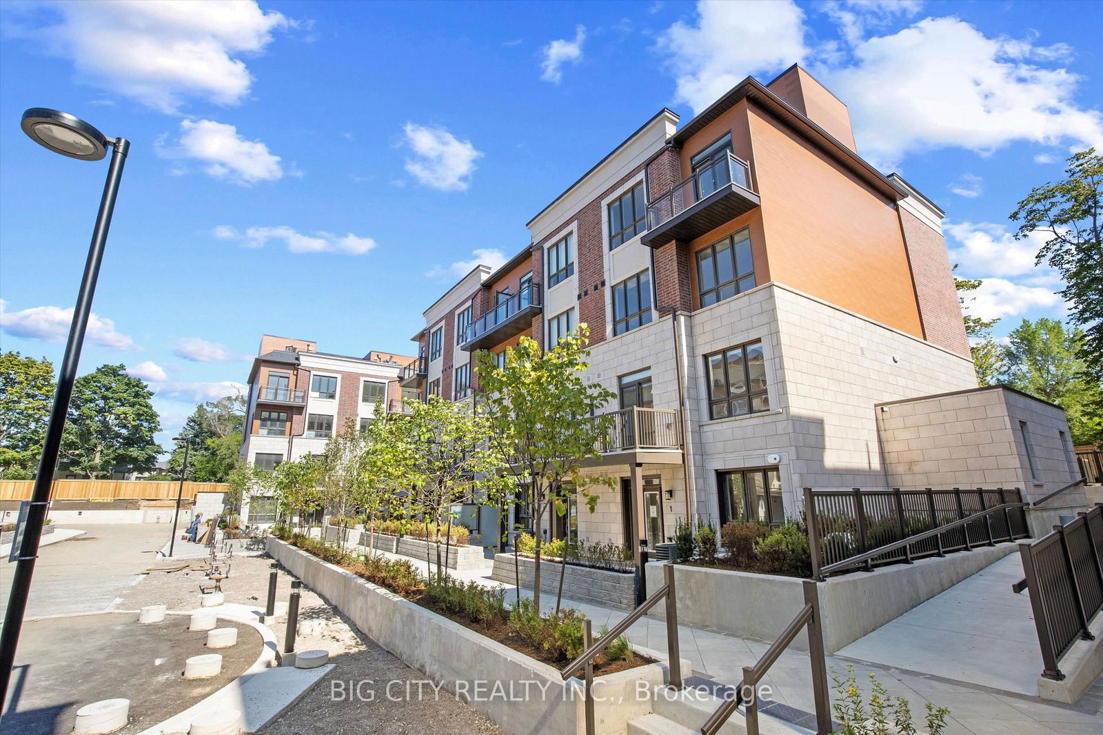 Townhouse, Condo in Rathwood