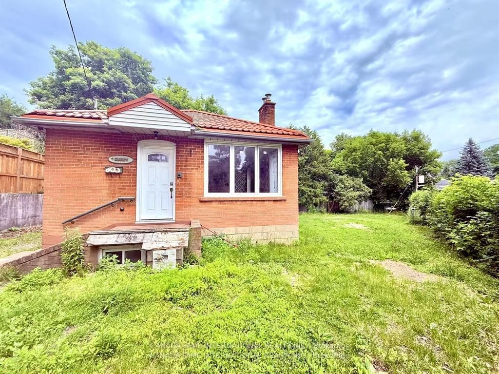 Detached House in Lambton Baby Point
