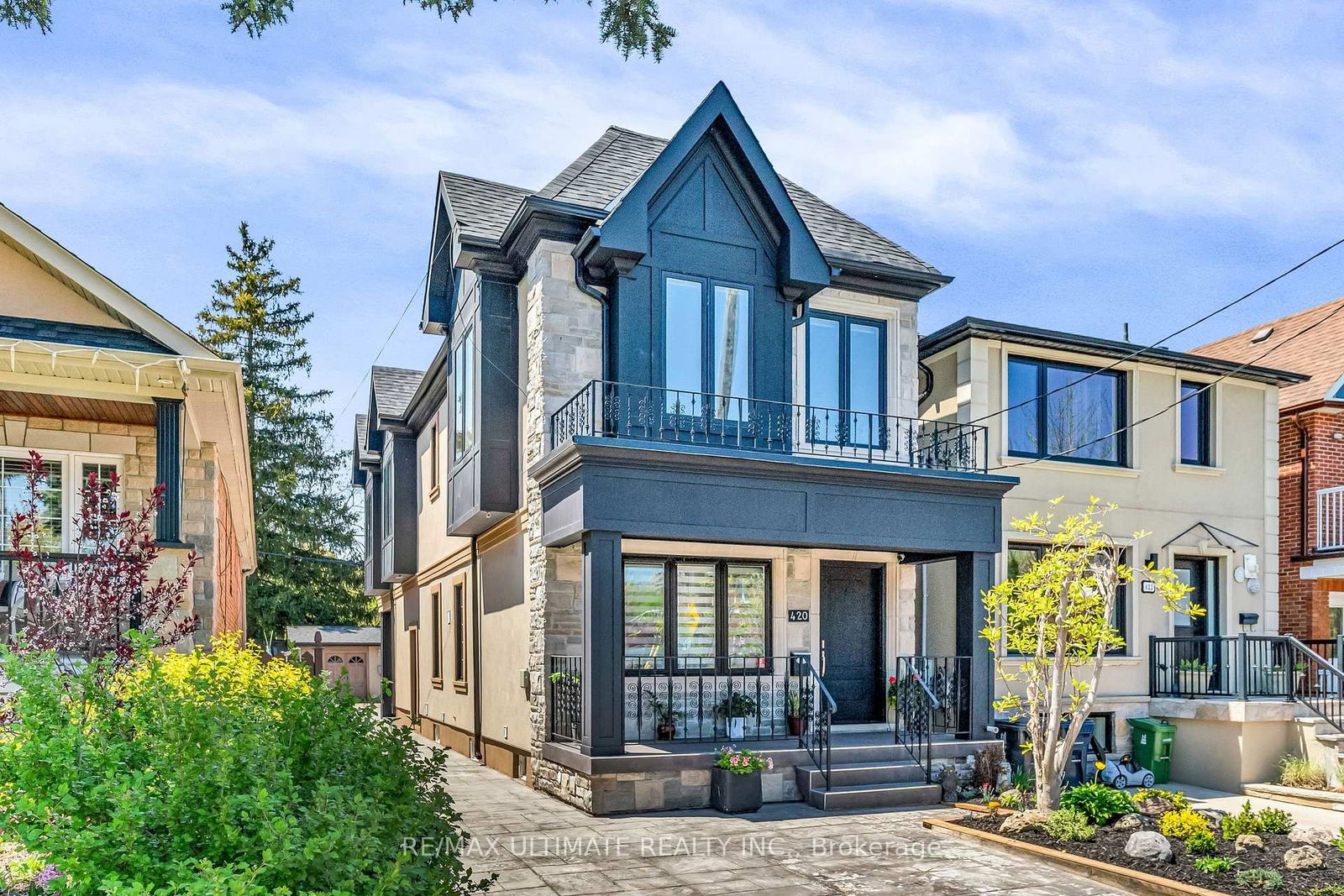 Detached House in Caledonia-Fairbank