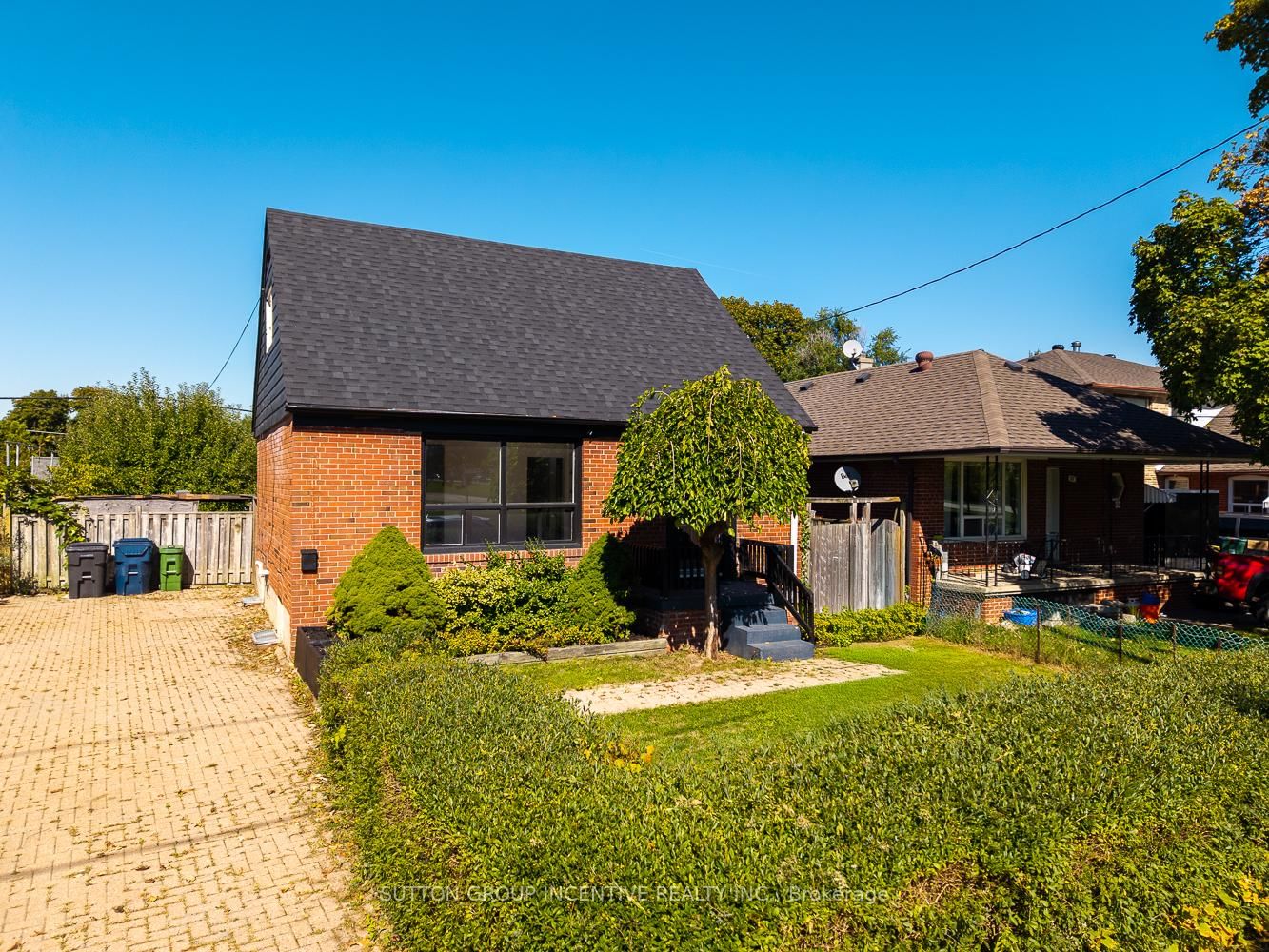 Detached House in Rexdale-Kipling