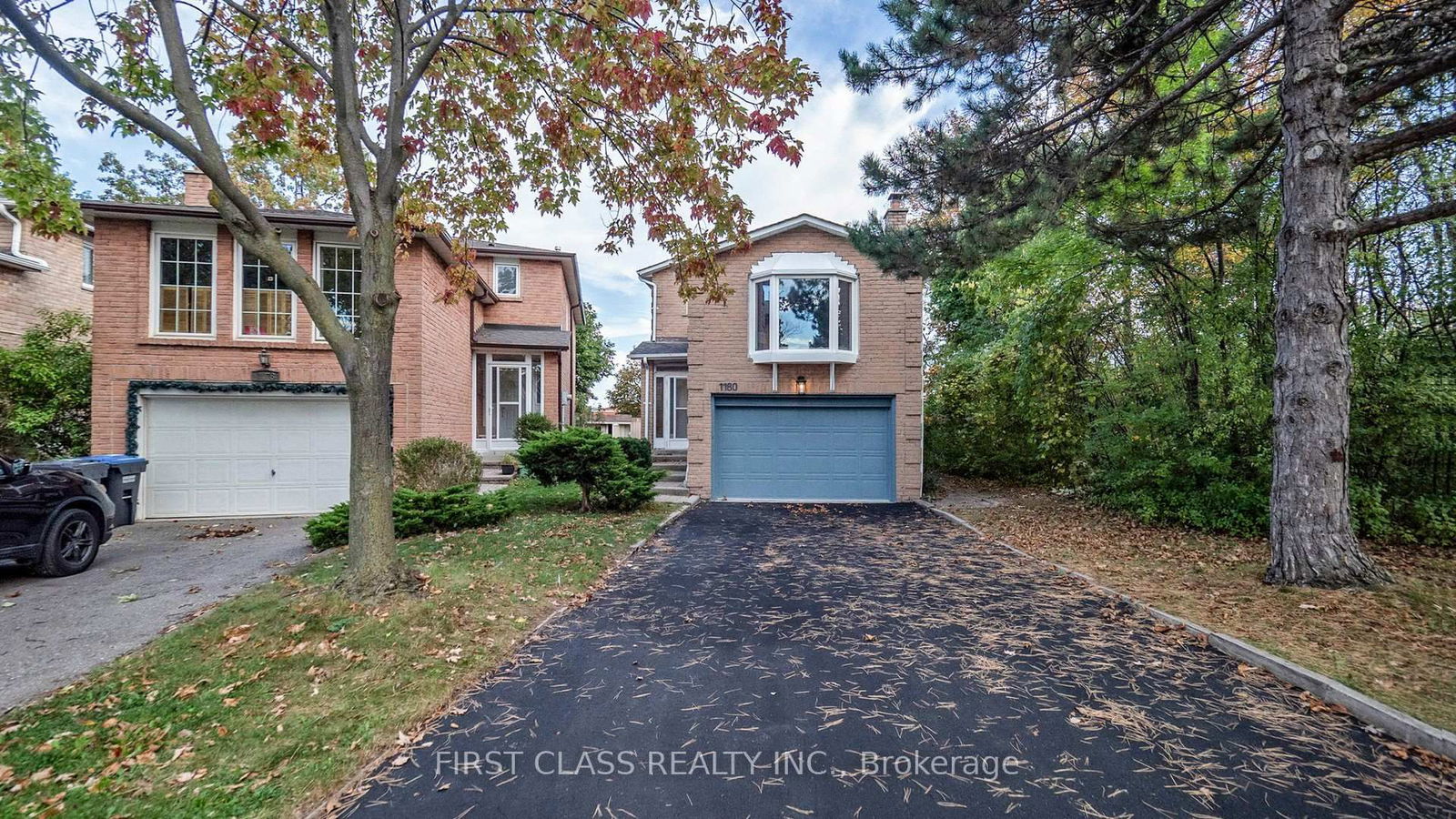 Detached House in Creditview