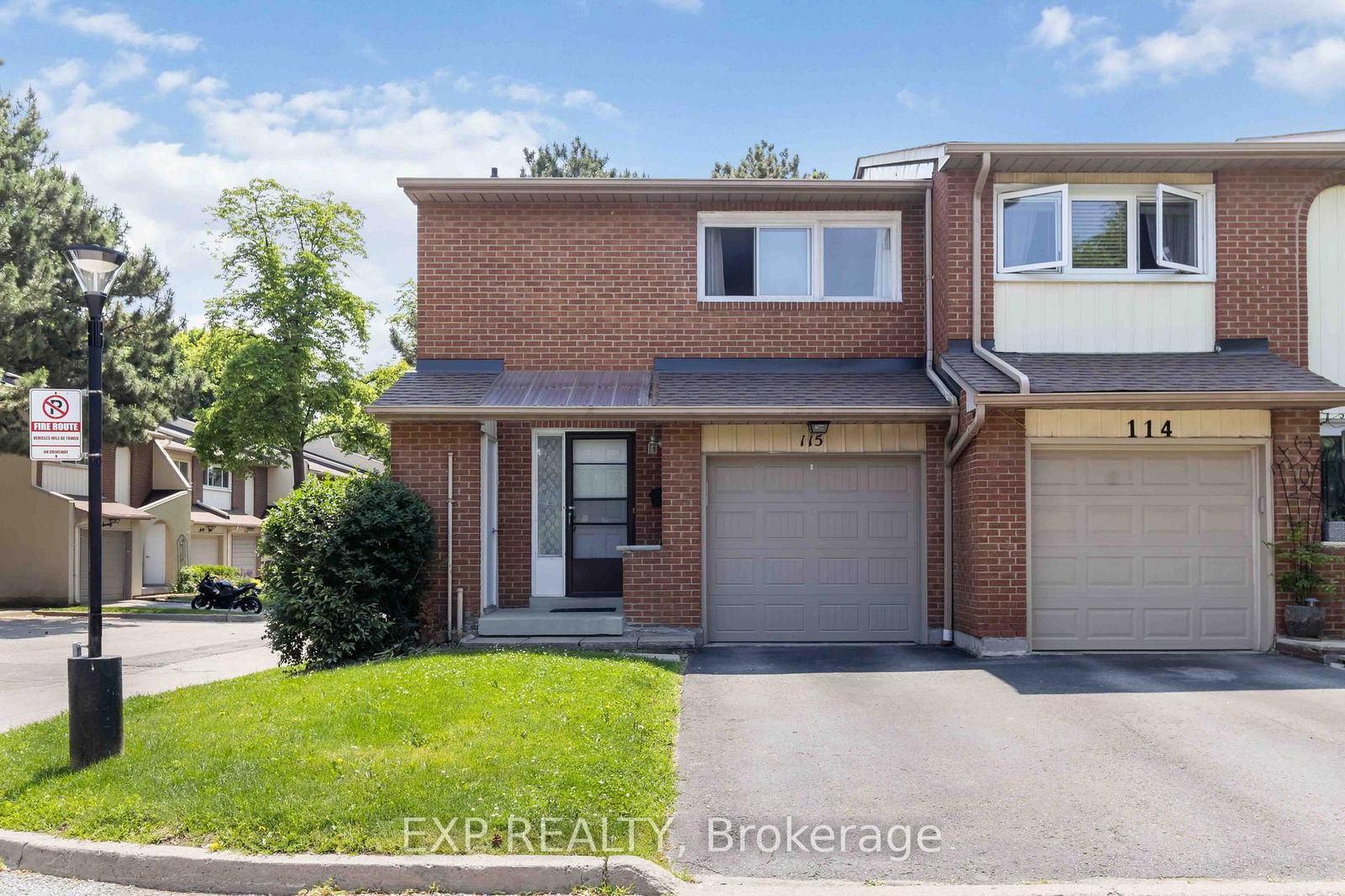 Townhouse, Condo in Mississauga Valleys