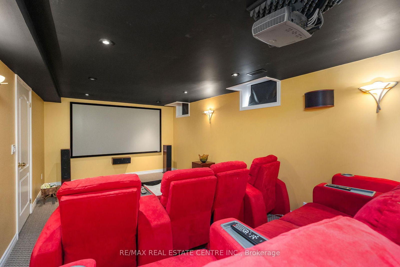 Detached House in Joshua Creek