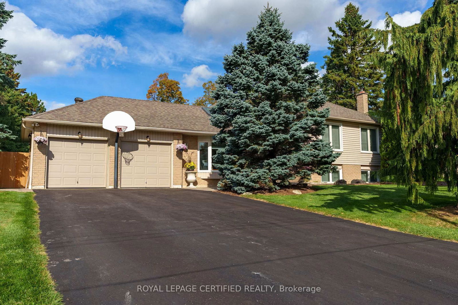 Detached House in Caledon Village