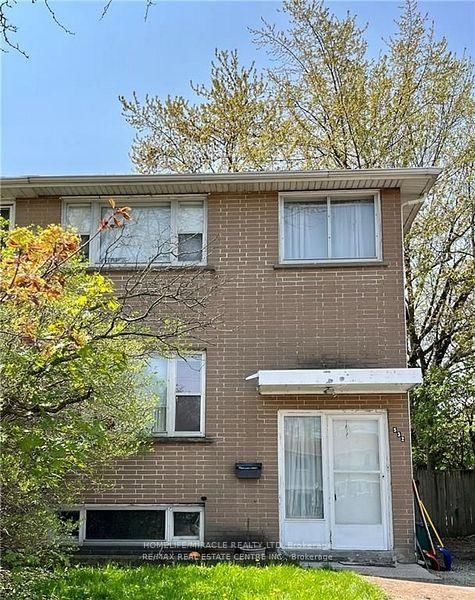 Semi-Detached in Shoreacres