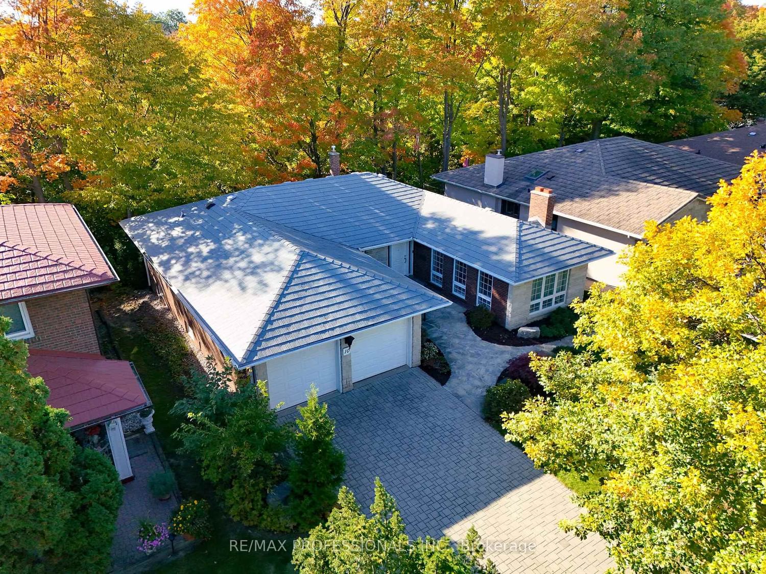 Detached House in Markland Wood