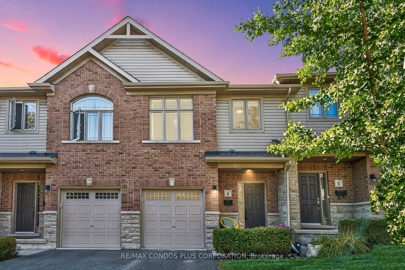 Townhouse, Condo in Grindstone