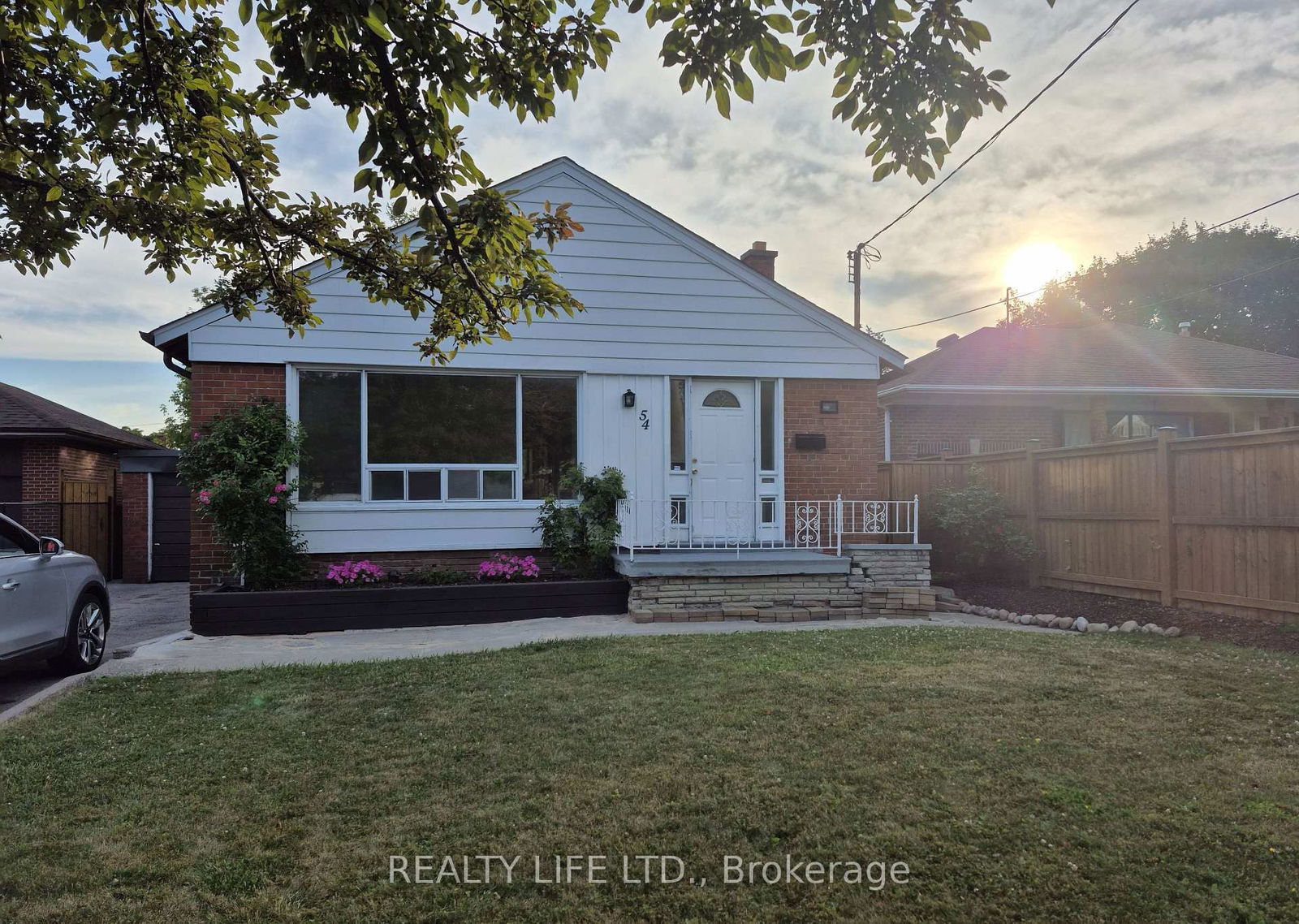 Detached House in Brookhaven-Amesbury