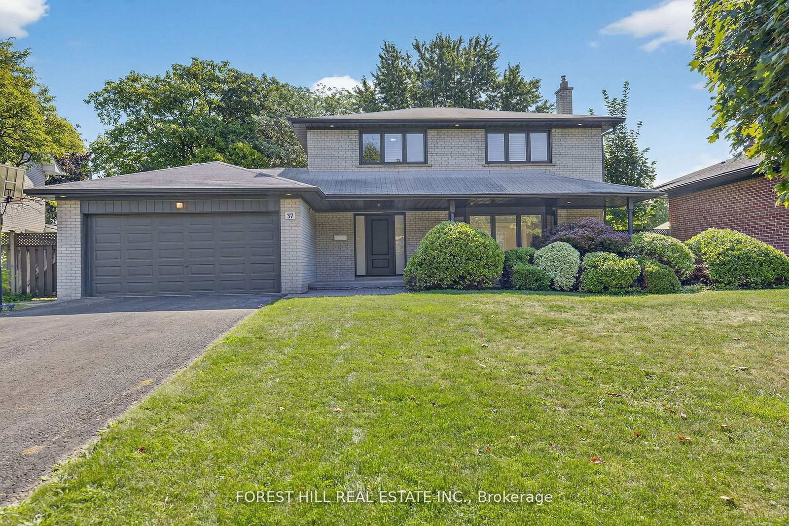 Detached House in Markland Wood