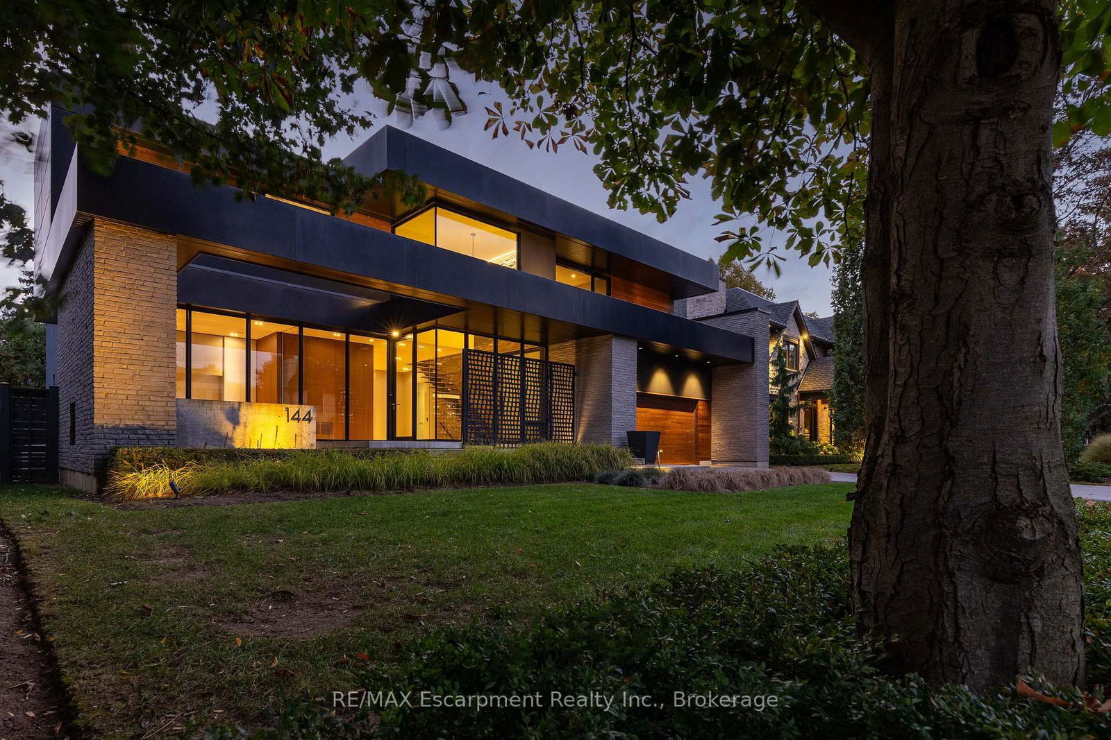 Detached House in Southwest