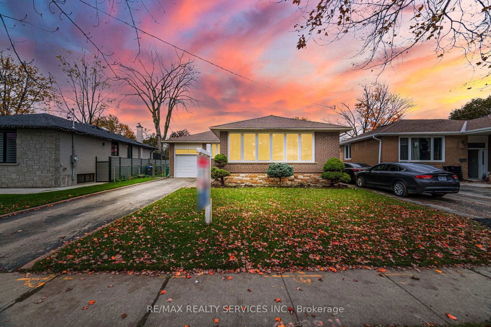 Detached House in Northwood Park
