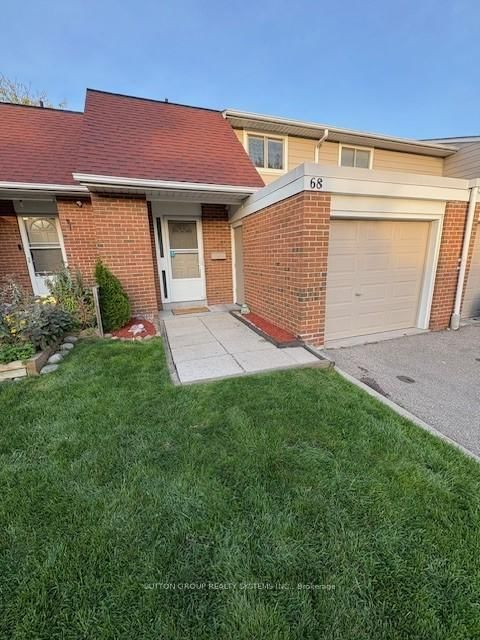 Townhouse, Condo in Mississauga Valleys