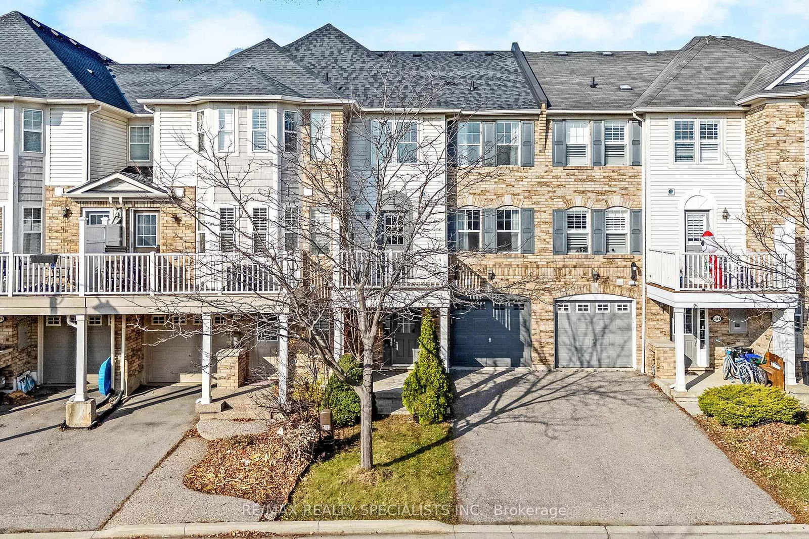 Townhouse in Bronte Creek