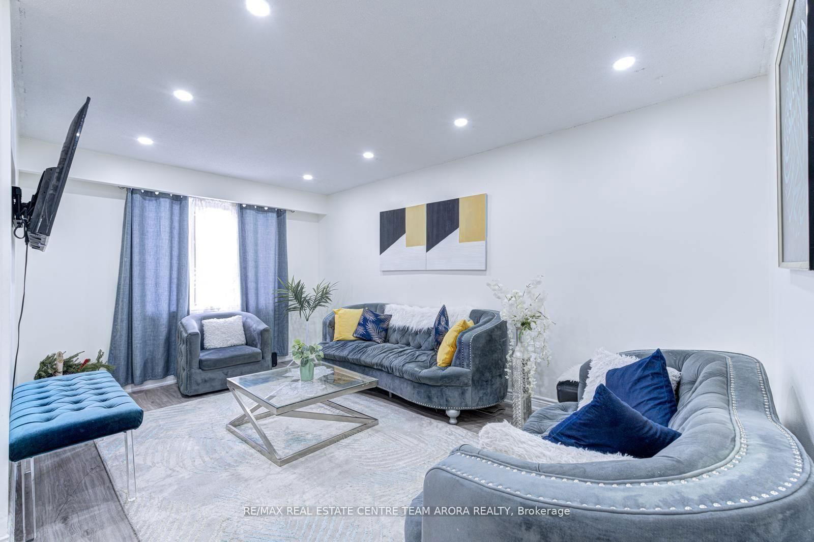 Townhouse in Heart Lake