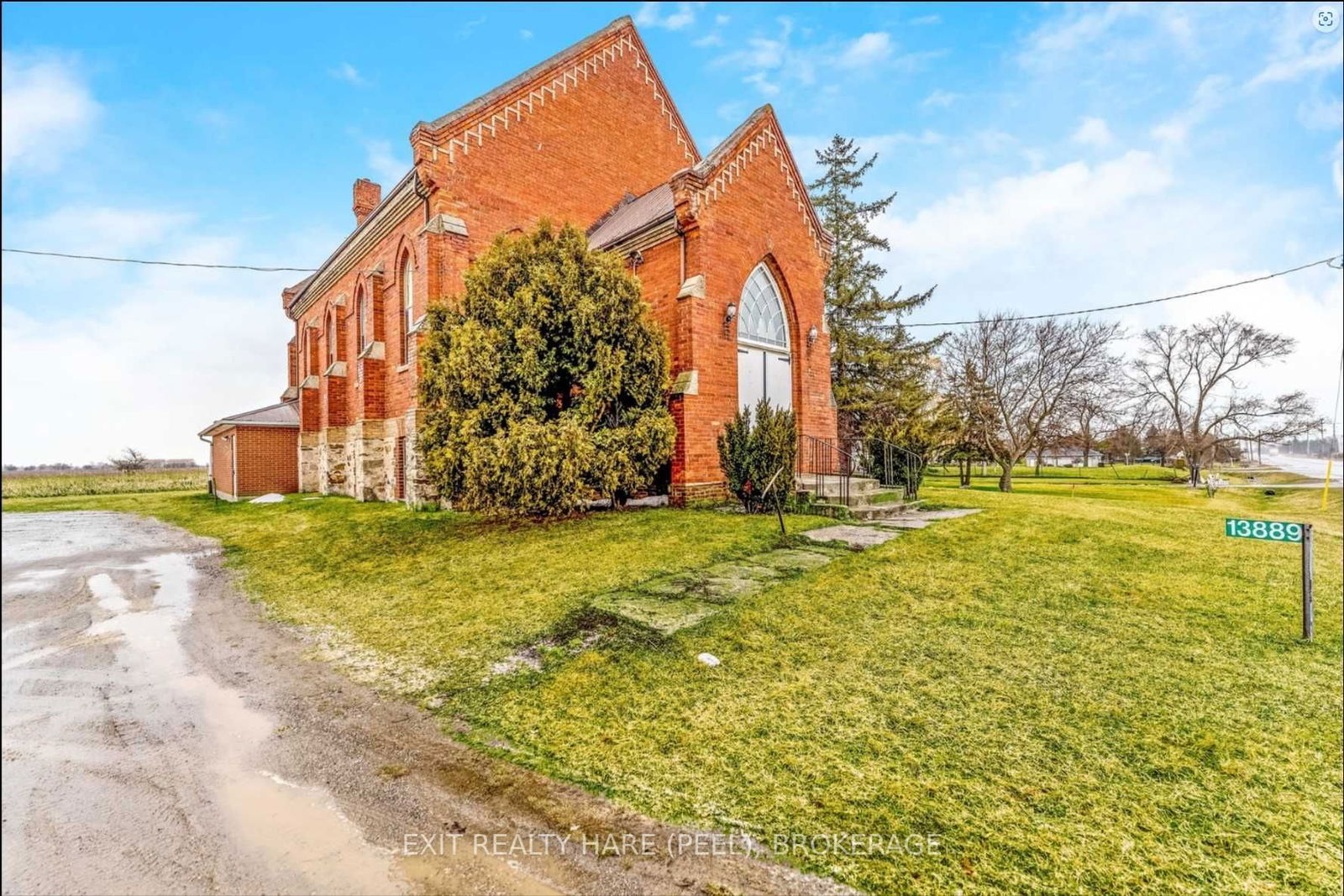 Commercial/Retail in Rural Caledon