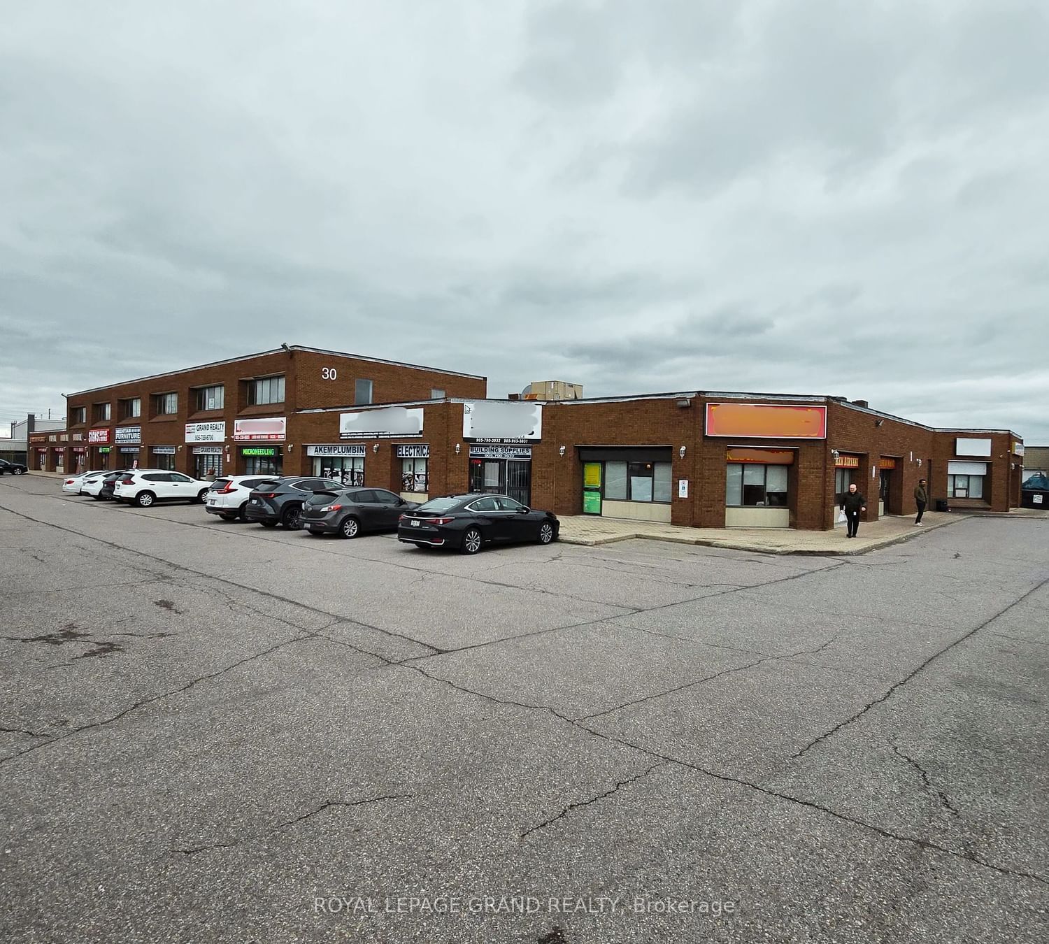 Commercial/Retail in Steeles Industrial
