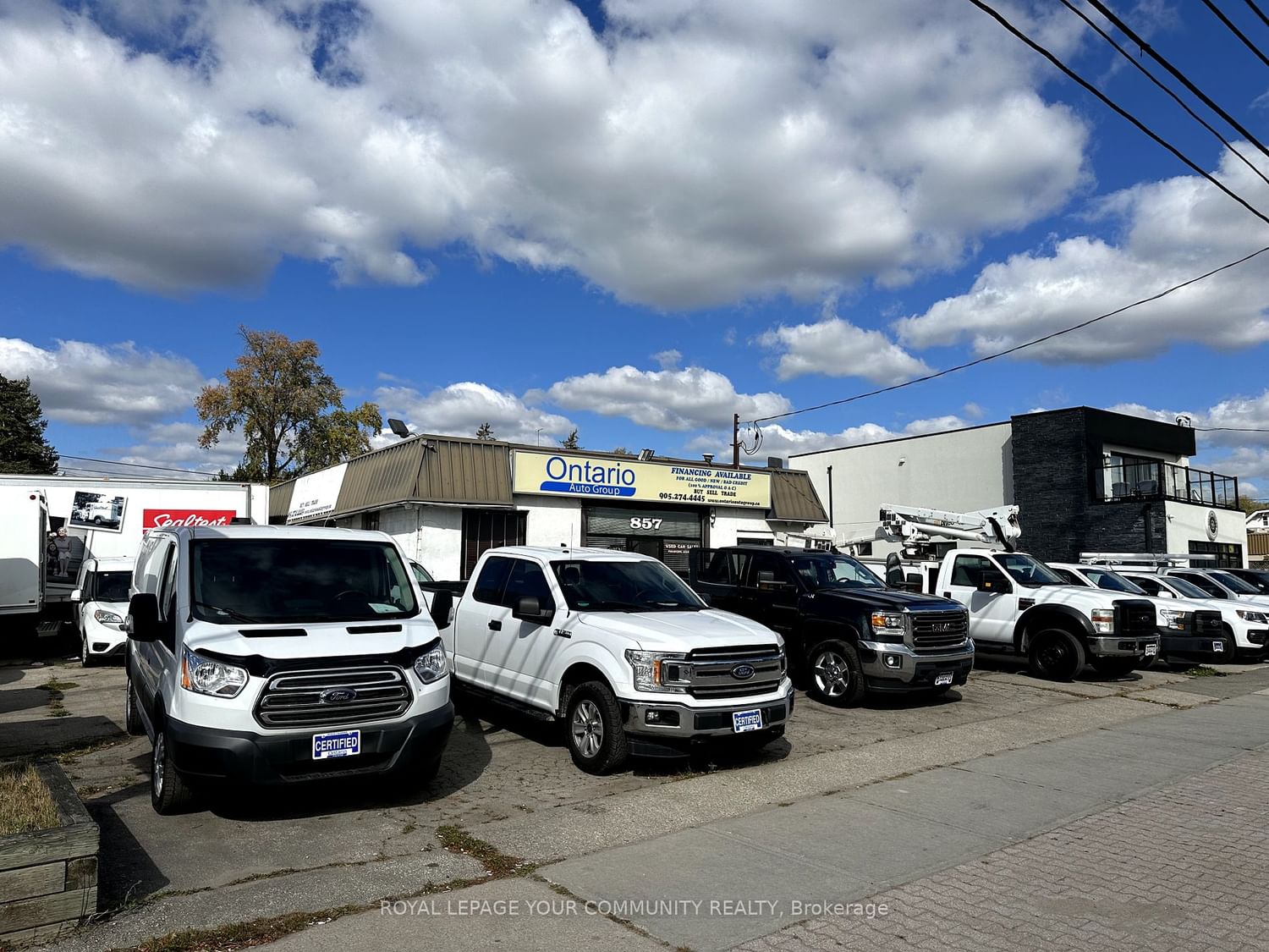 Commercial/Retail in Lakeview