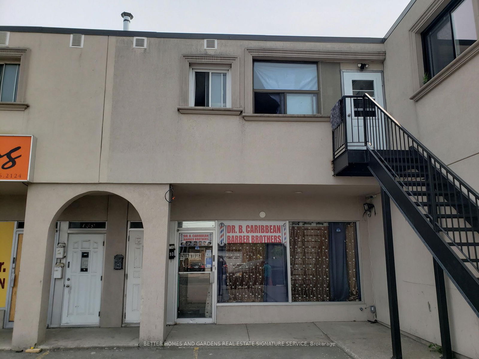 Store with Apartment/Office in Humber Summit