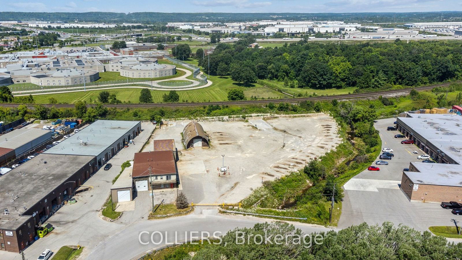 Industrial in 401 Business Park