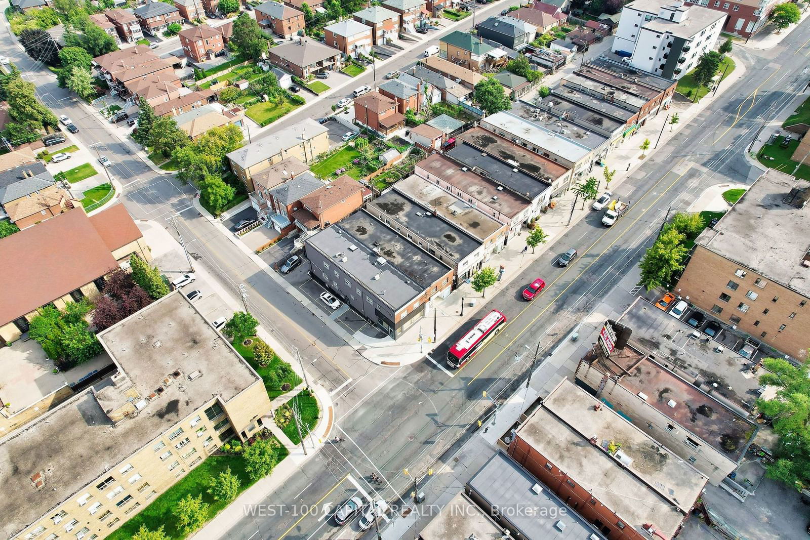 Store with Apartment/Office in Keelesdale-Eglinton West