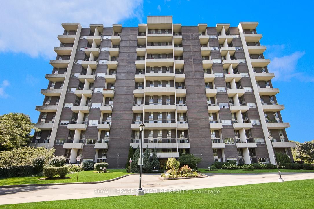 Condominium Apartment in High Park-Swansea