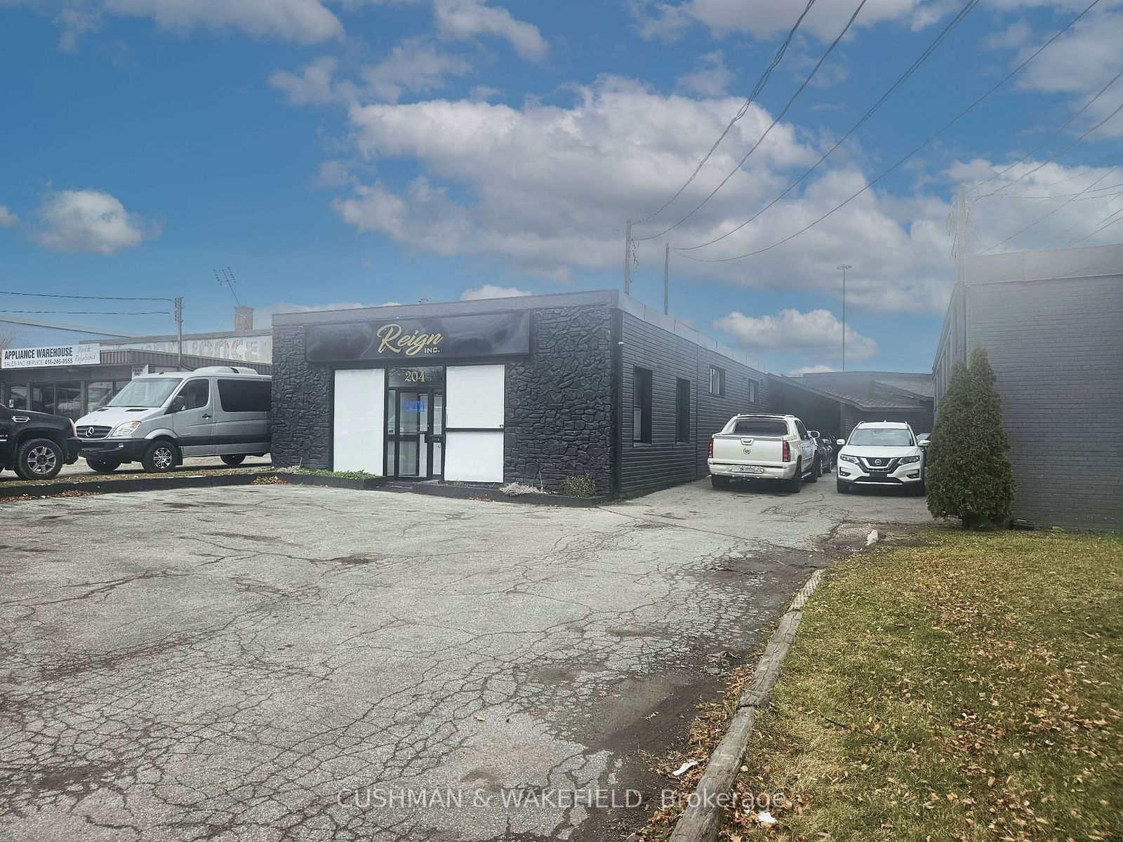 Industrial in Humberlea-Pelmo Park W4