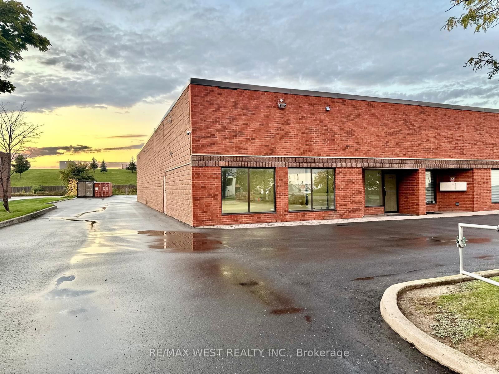 Industrial in Gore Industrial North